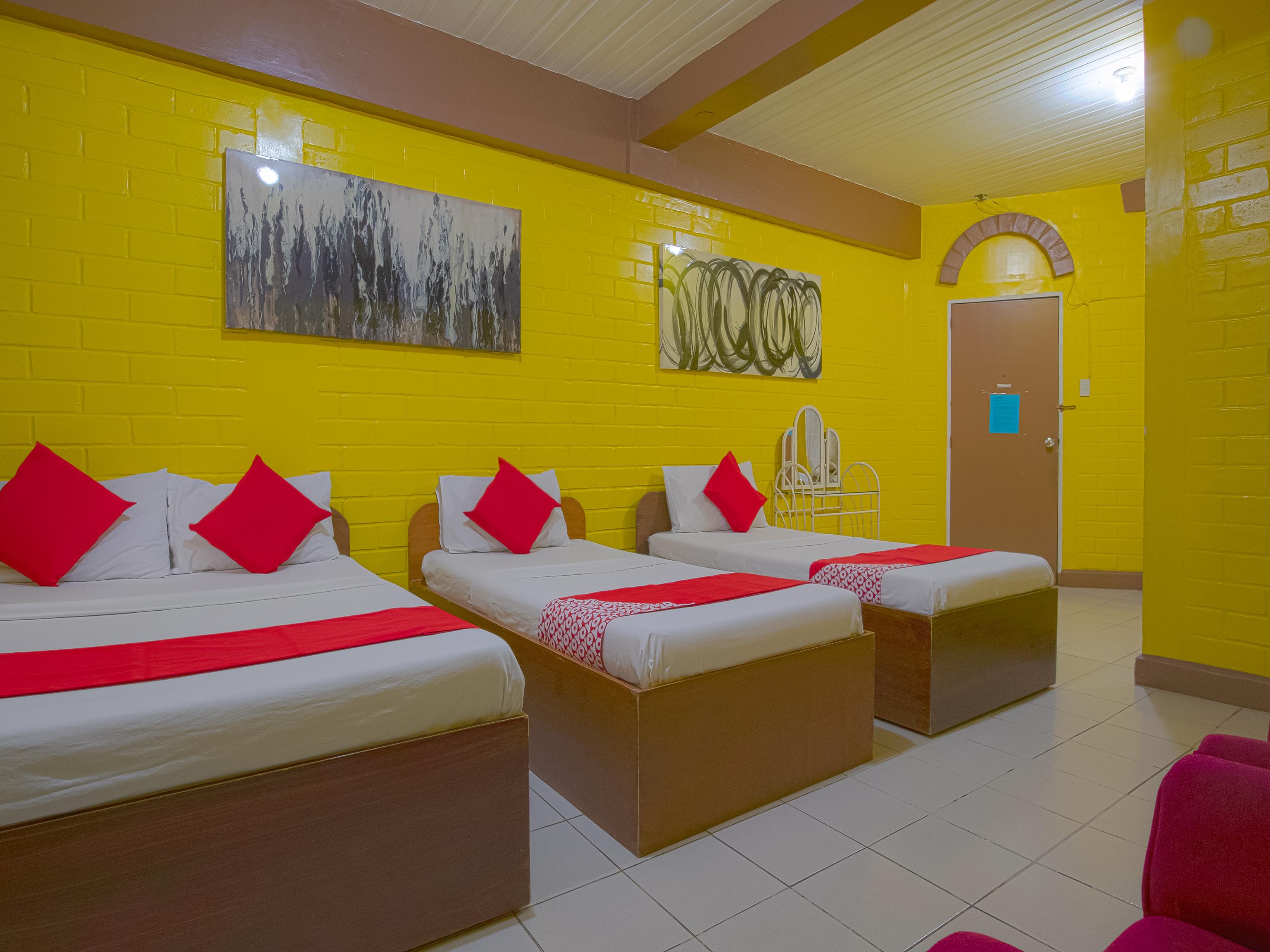 Reddoorz At La Maria Pension And Tourist Inn Cebu Exterior photo