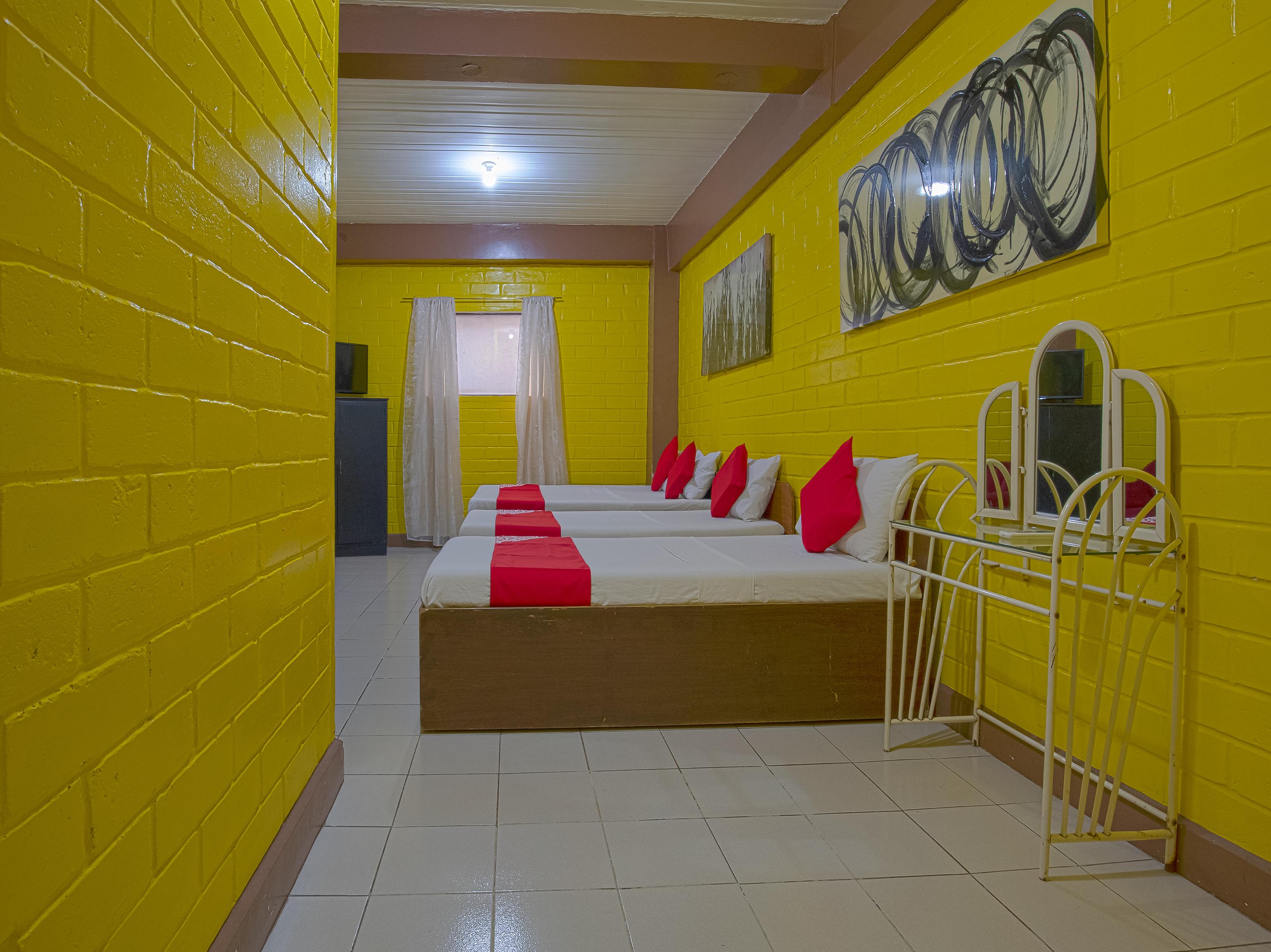 Reddoorz At La Maria Pension And Tourist Inn Cebu Exterior photo