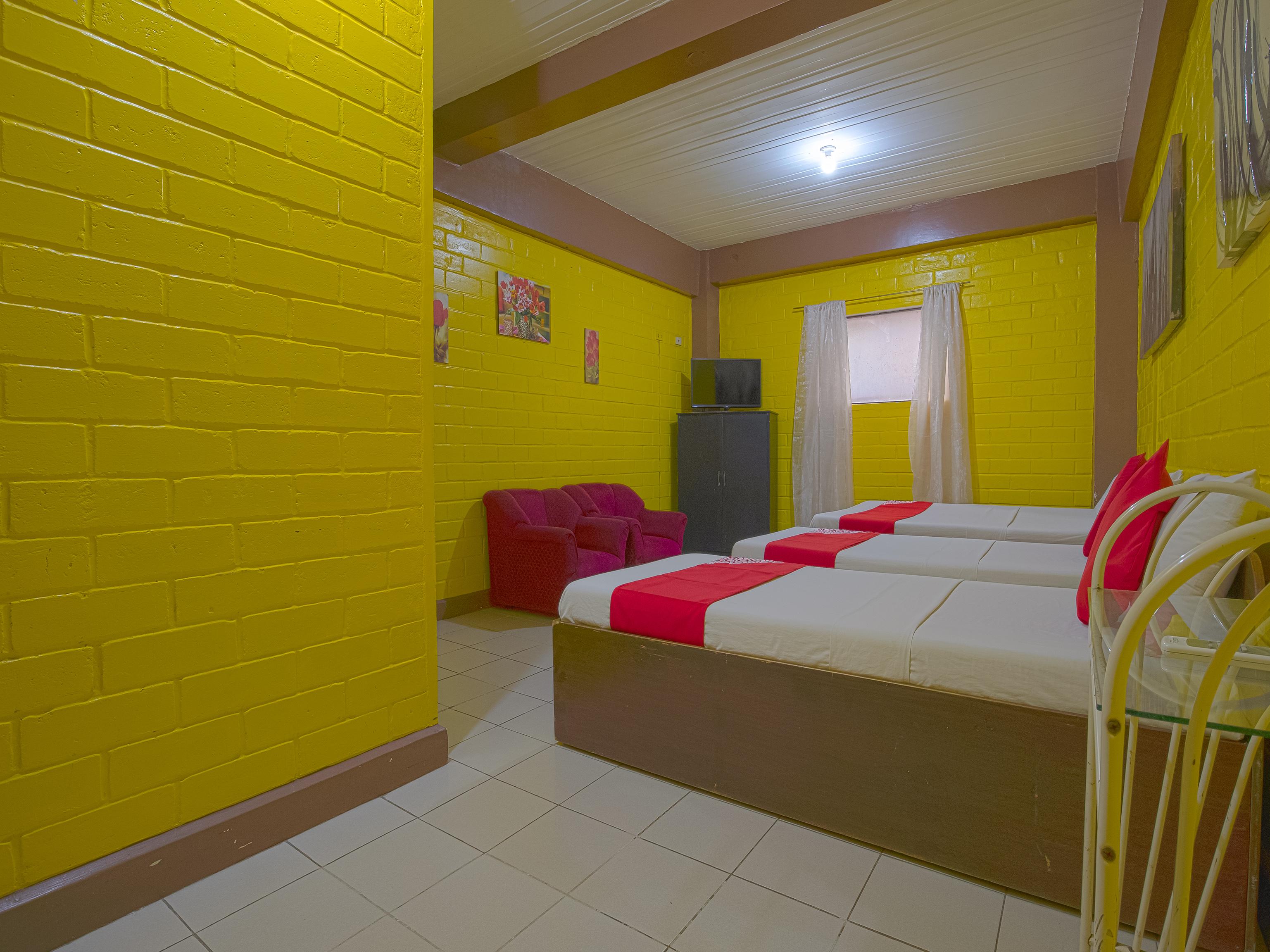 Reddoorz At La Maria Pension And Tourist Inn Cebu Exterior photo