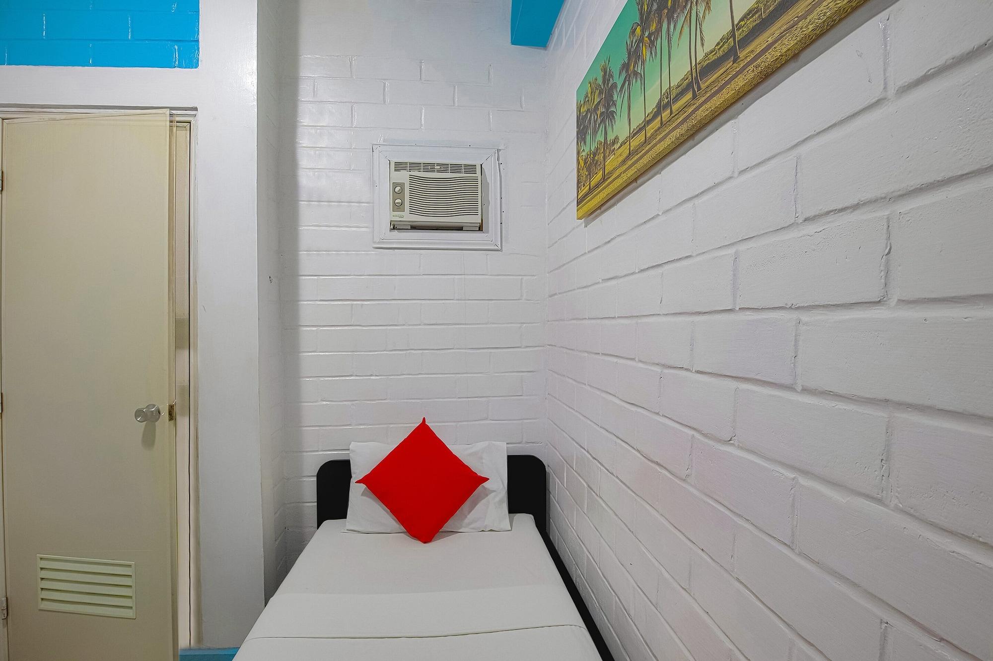 Reddoorz At La Maria Pension And Tourist Inn Cebu Exterior photo