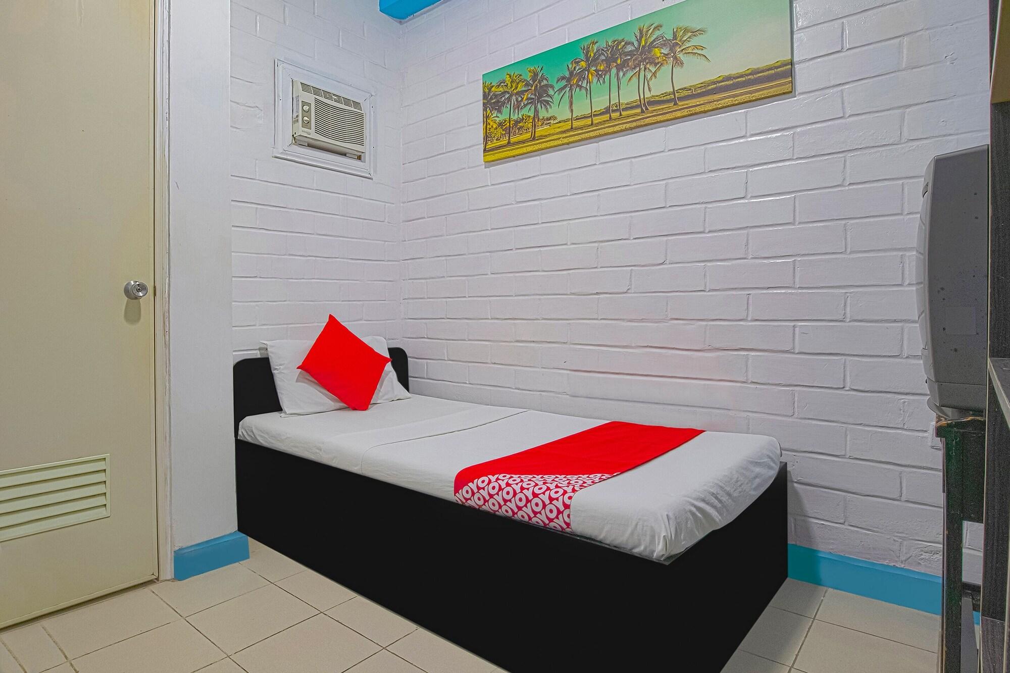Reddoorz At La Maria Pension And Tourist Inn Cebu Exterior photo