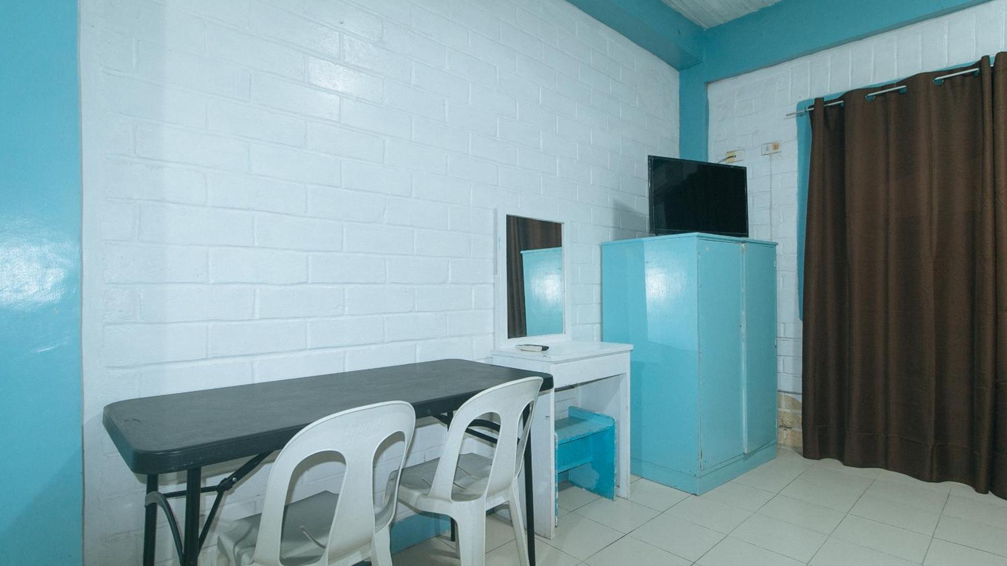 Reddoorz At La Maria Pension And Tourist Inn Cebu Exterior photo