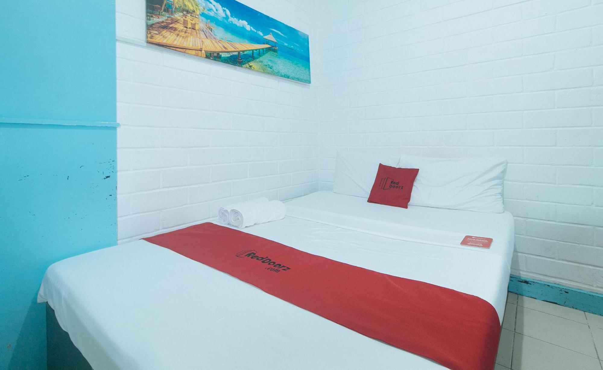 Reddoorz At La Maria Pension And Tourist Inn Cebu Exterior photo