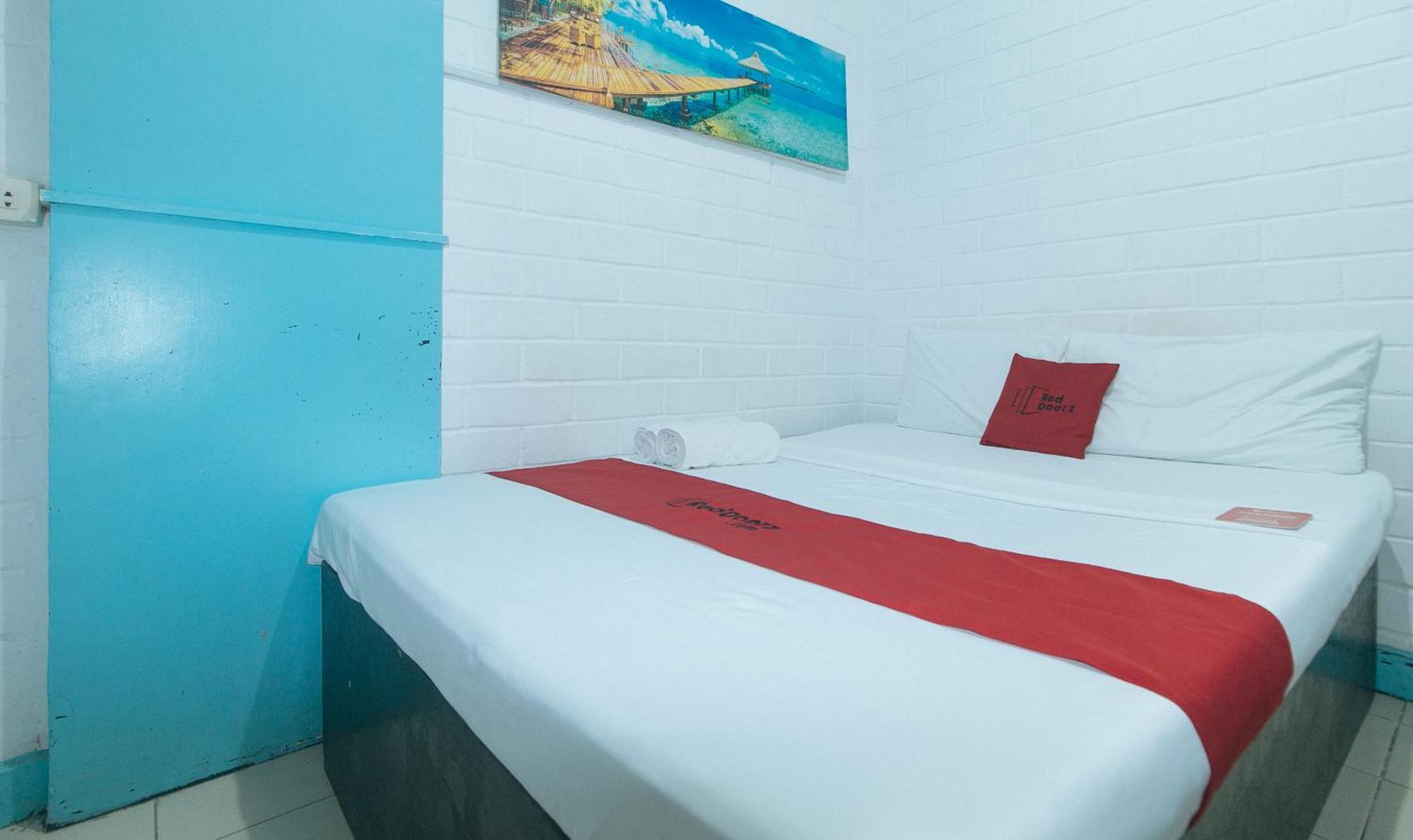 Reddoorz At La Maria Pension And Tourist Inn Cebu Exterior photo