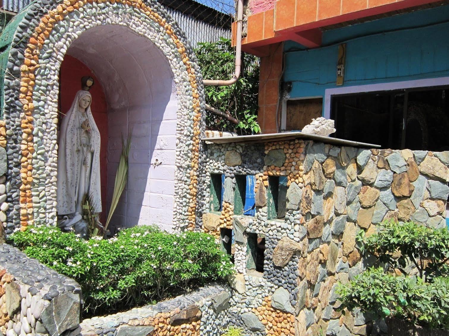 Reddoorz At La Maria Pension And Tourist Inn Cebu Exterior photo